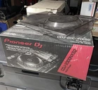 Pioneer CDJ-2000NXS2 Professional Multi-player Original Box & Decksaver Only For. Price: $85.00.